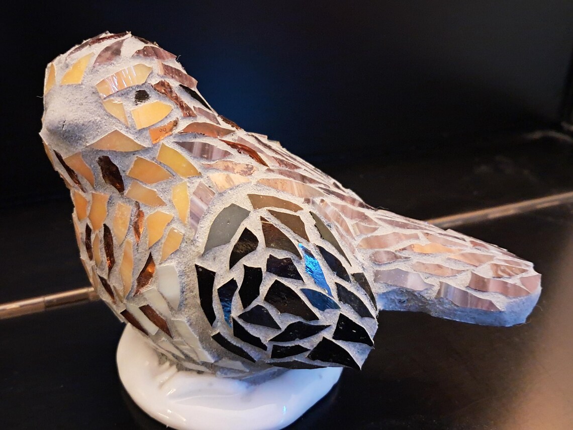 Mosaik-Vogel-Skulptur – Handgefertigte figurative Kunst – Bild 2