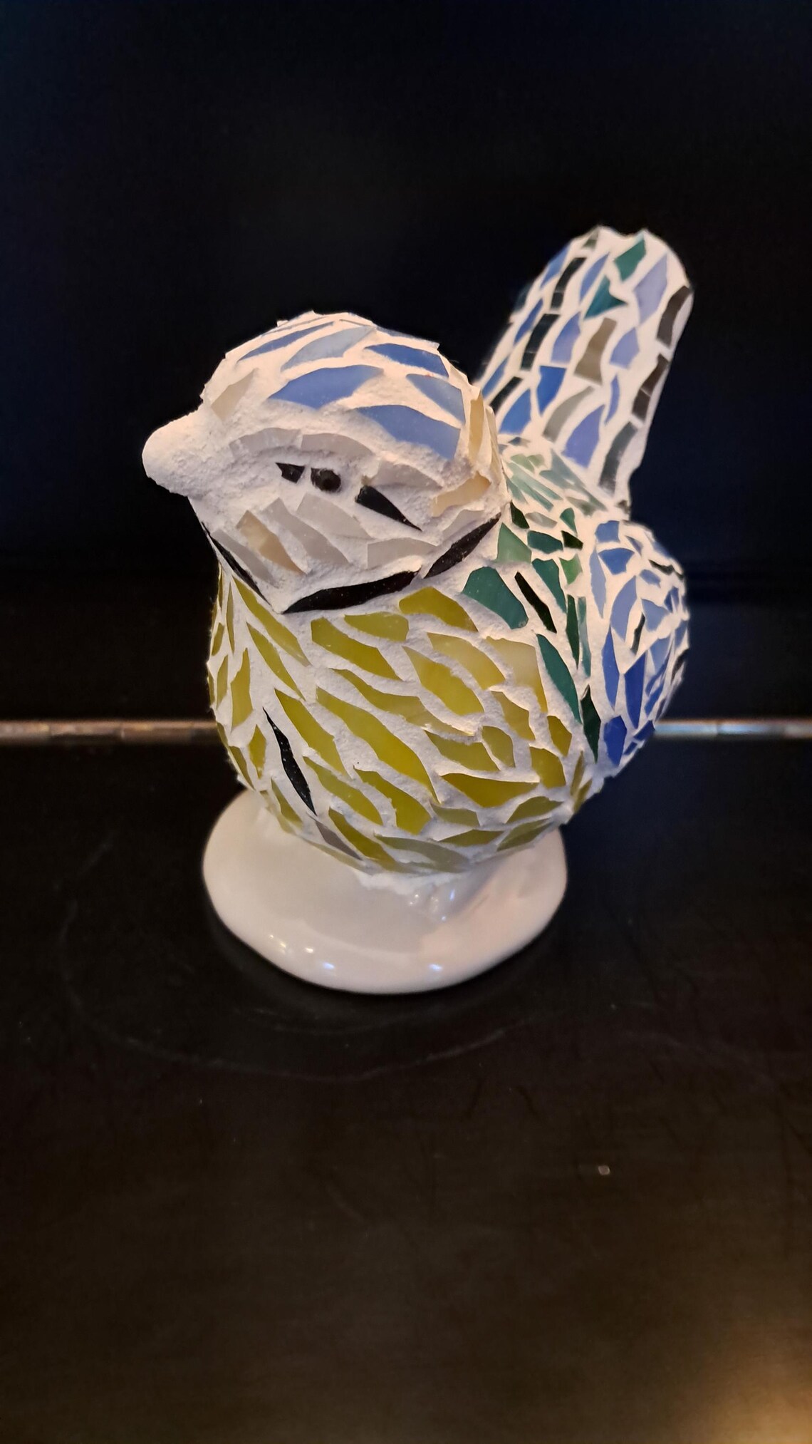 Mosaik-Vogel-Skulptur – Handgefertigte figurative Kunst – Bild 4