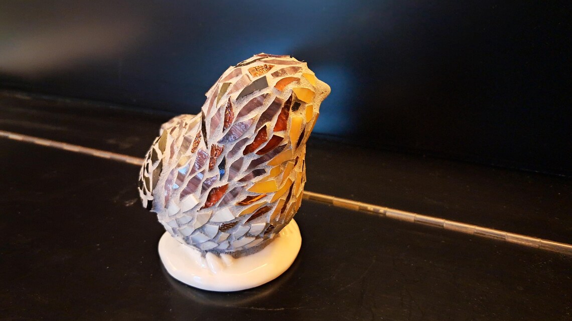 Mosaik-Vogel-Skulptur – Handgefertigte figurative Kunst – Bild 7