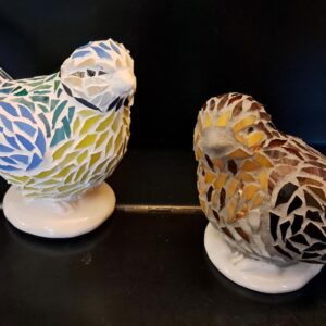 Mosaik-Vogel-Skulptur – Handgefertigte figurative Kunst