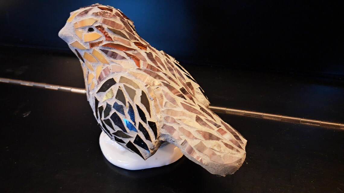 Mosaik-Vogel-Skulptur – Handgefertigte figurative Kunst – Bild 6